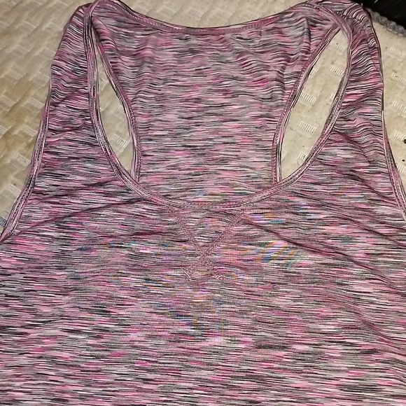 EUC MD Giam Multi Color Tank - Picture 1 of 5
